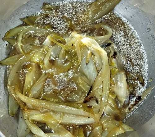 Belgischer Salat (Chicoree) geschmort,&nbsp;agrodolce